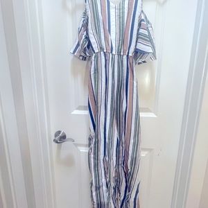 Small strapless dress with flarey legs